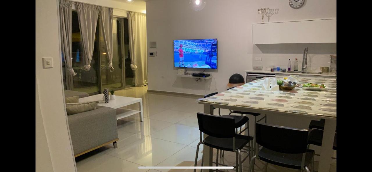 Ferienwohnung Stunning Penthouse With Sea Views And Private Heated Pool Eilat Exterior foto